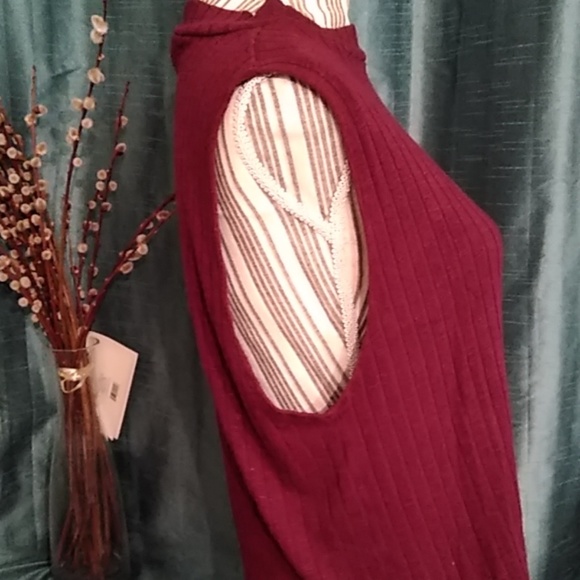 BOGO🌺 AEO RIBBED TANK - Picture 3 of 4